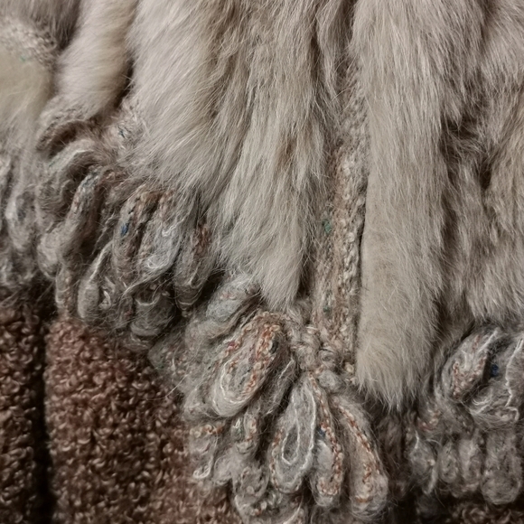 Designer Luxury wool handcrafted fur jacket - Picture 12 of 15